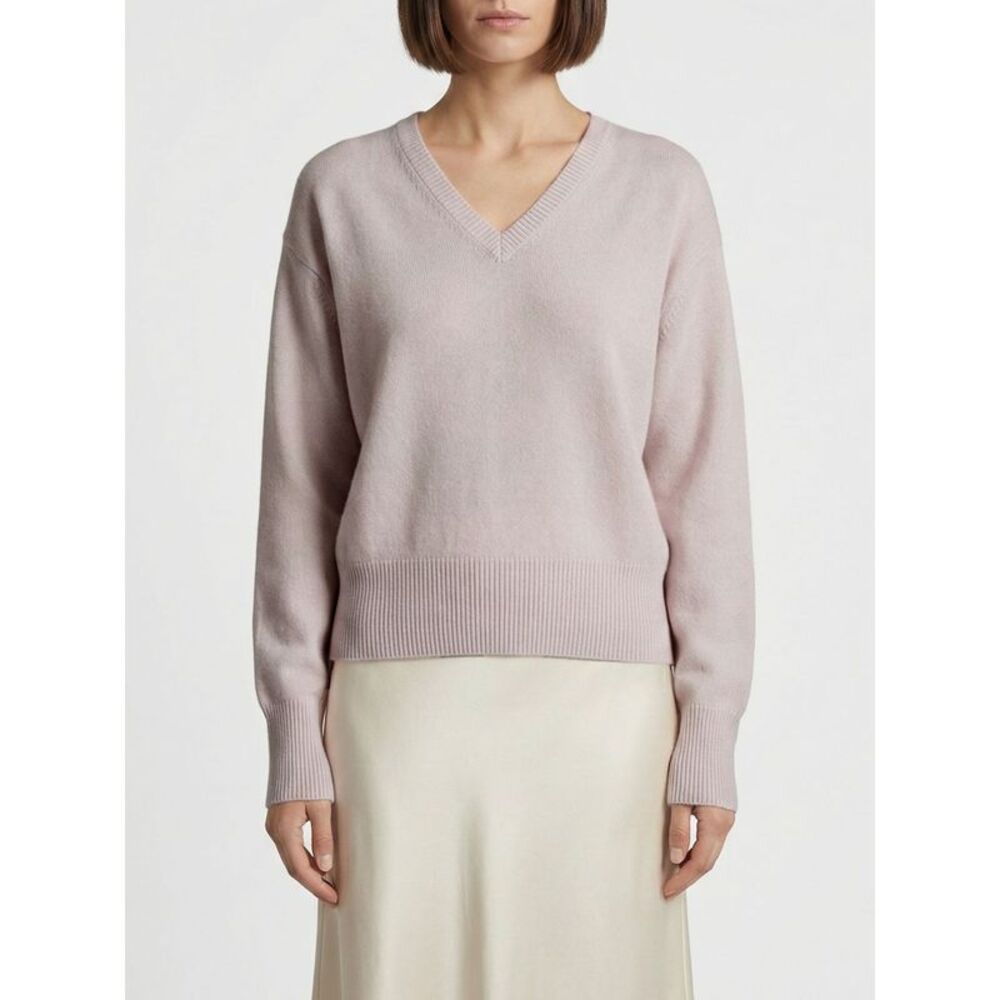 Sa Su Phi Sweater Woman Nude